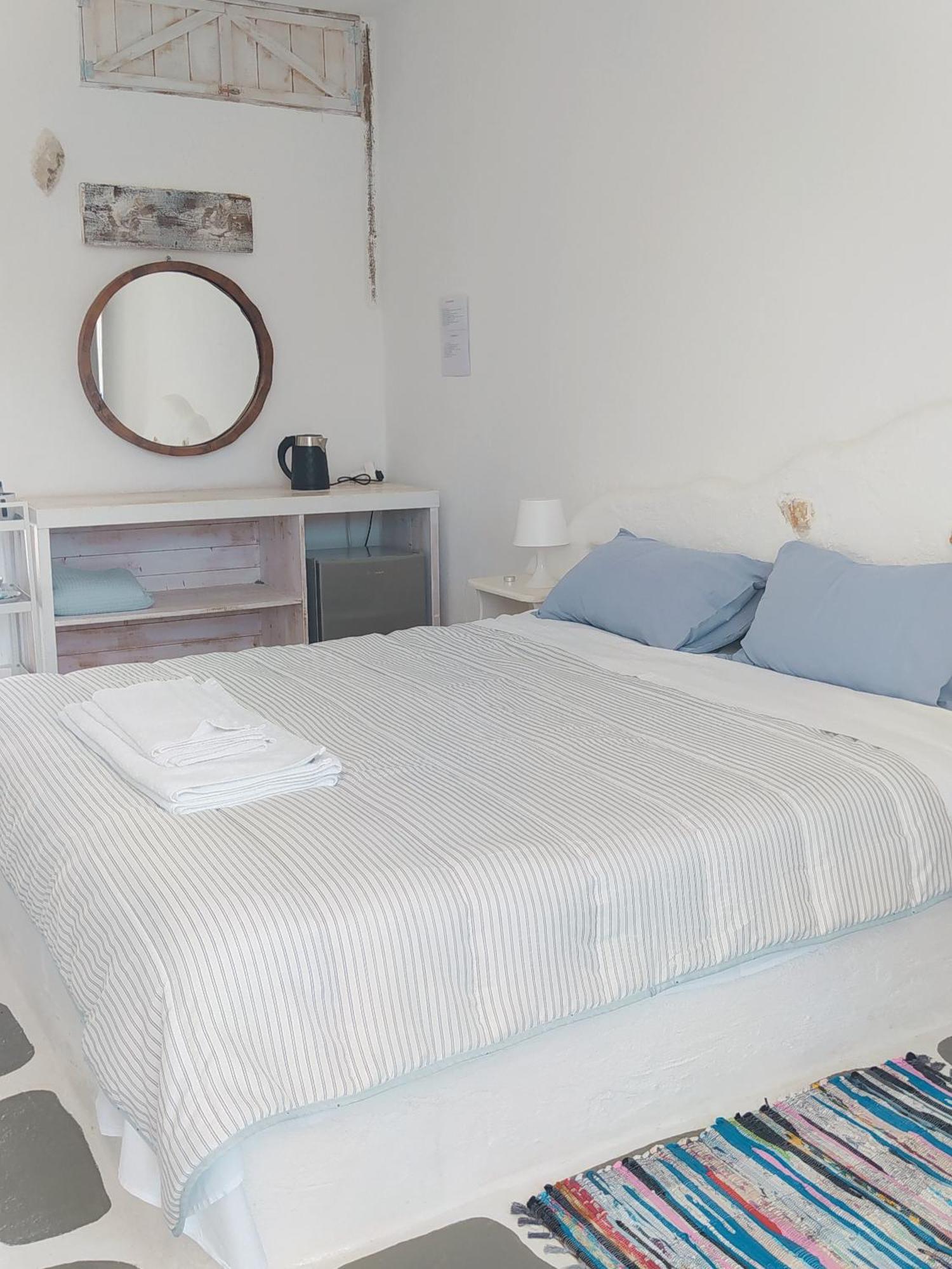 By The Sea Rooms, Avlaki Pórto Ráfti Екстериор снимка